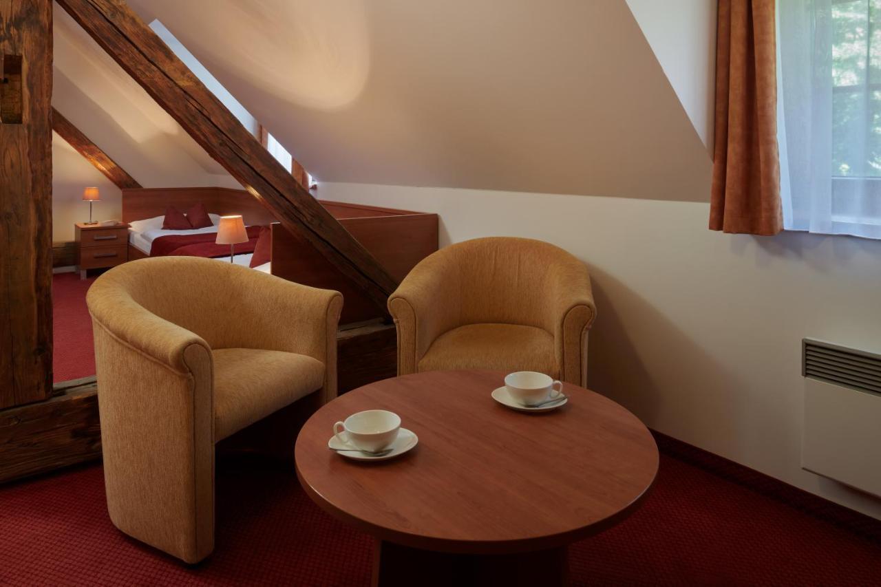 Hotel Singer Ludvíkov Extérieur photo