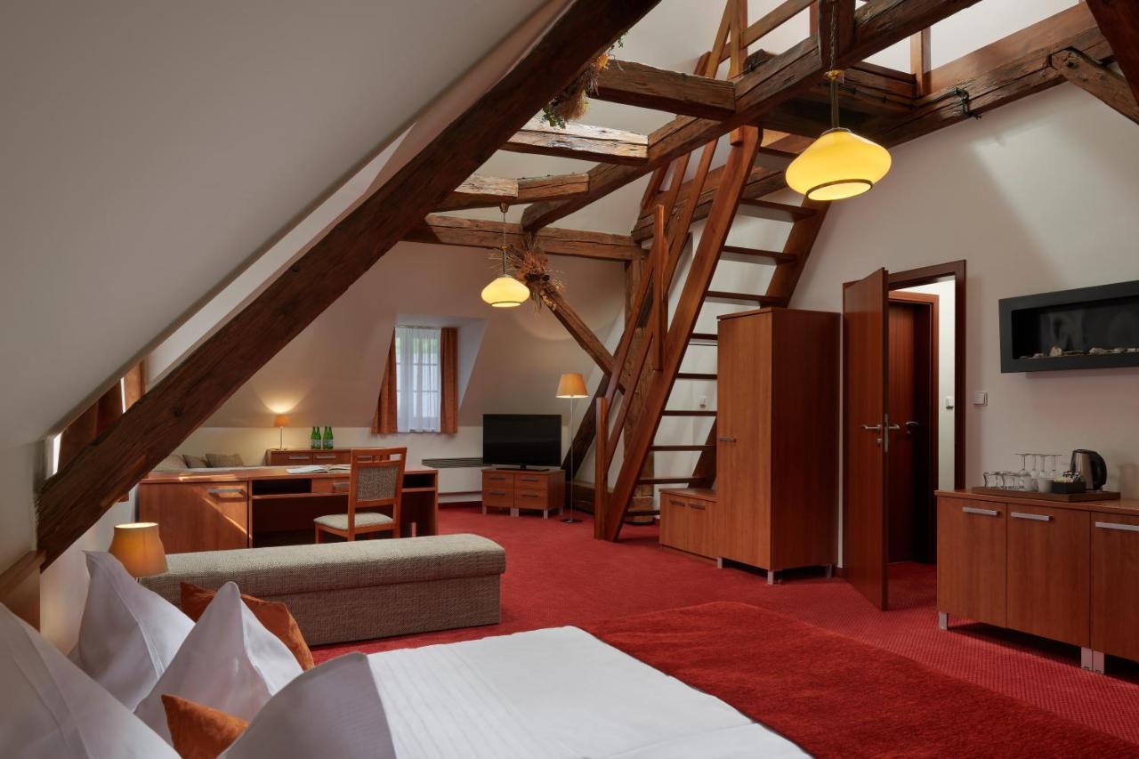 Hotel Singer Ludvíkov Extérieur photo